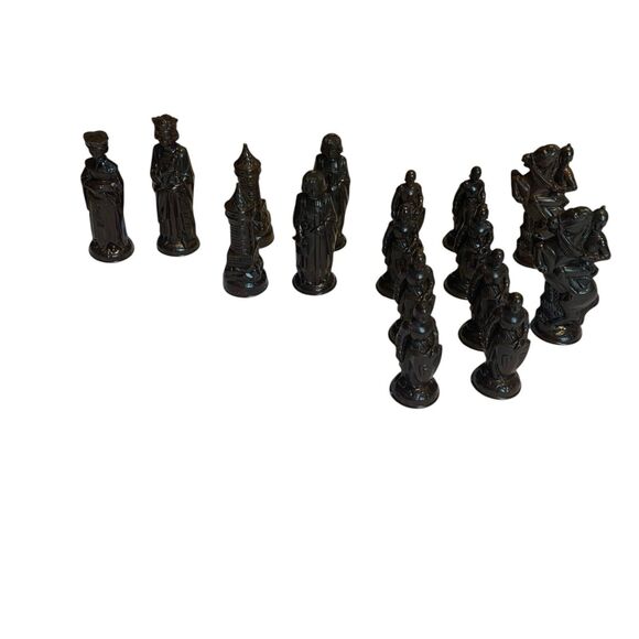 Edwin S Lowe Renaissance Plastic Felt Bottom Chessmen Vintage 32 Pieces - Picture 2 of 13